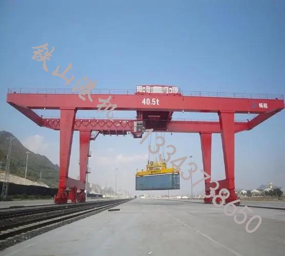 江西景德鎮(zhèn)集裝箱起重機(jī)廠家起重機(jī)適用于港口、碼頭等地方作業(yè)